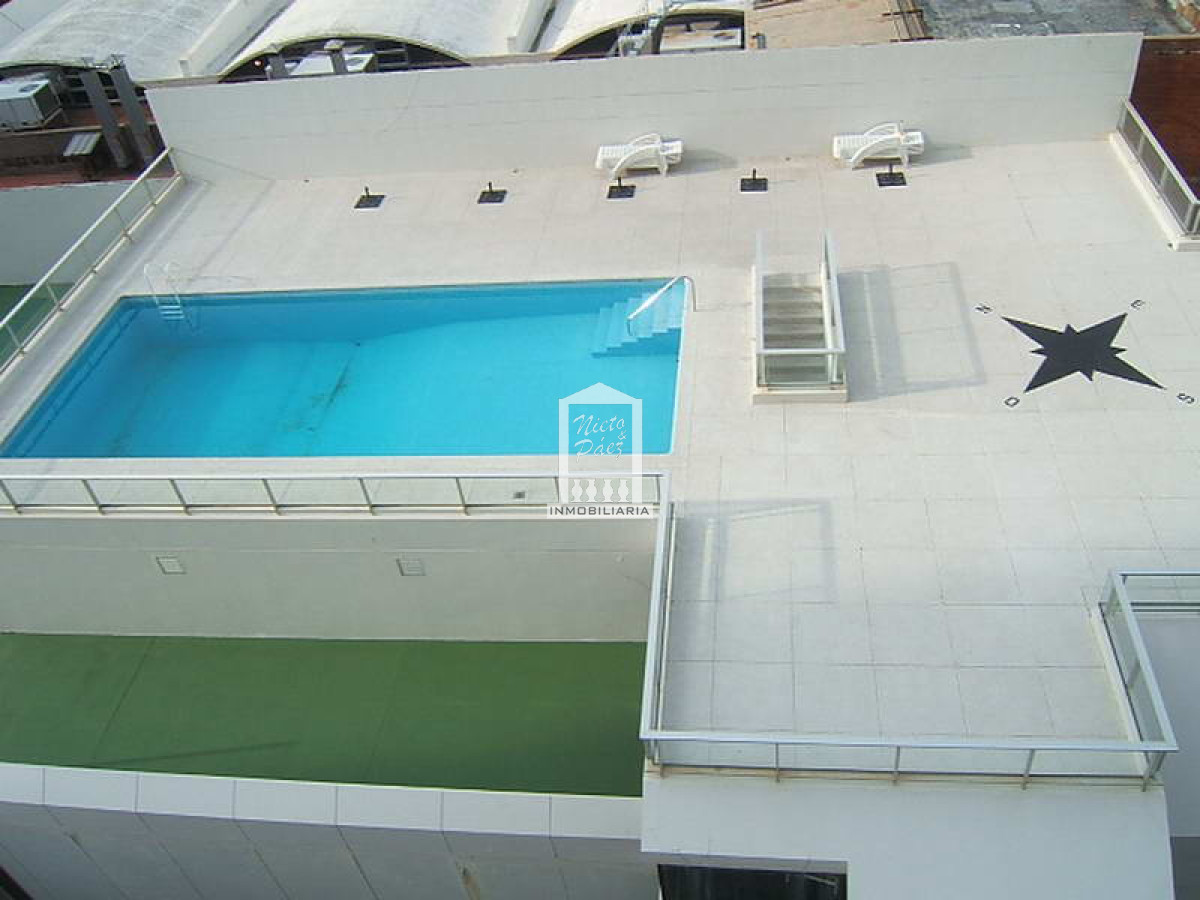 Apartamento ID.4015 - SEMIPISO enorme, 4 dorm y servicio. 2 garajes. 