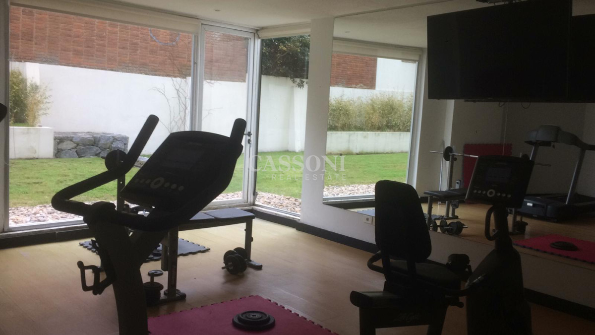 Apartamento ID.3838 - Amplio apartamento en Brava con parrillero y vista al mar