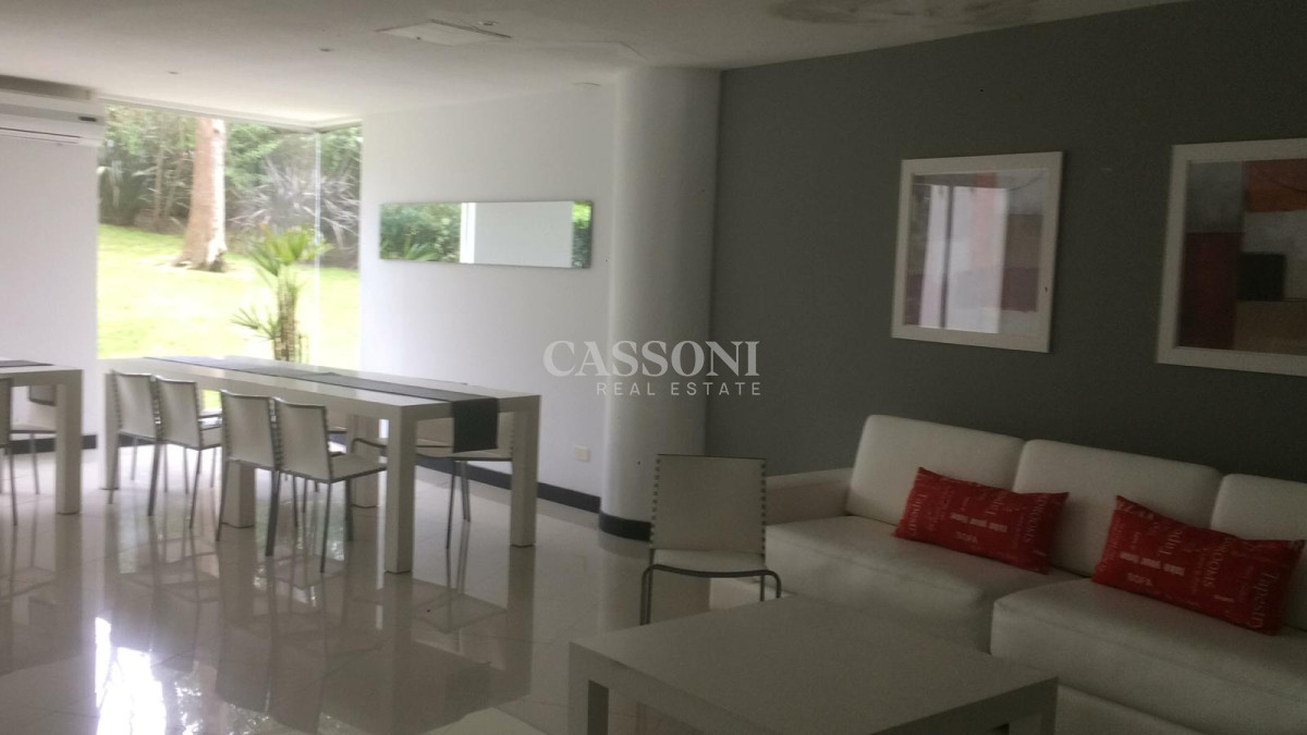 Apartamento ID.3838 - Amplio apartamento en Brava con parrillero y vista al mar