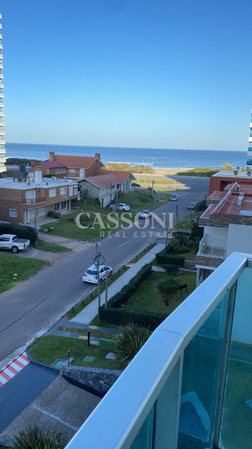 Apartamento ID.3838 - Amplio apartamento en Brava con parrillero y vista al mar