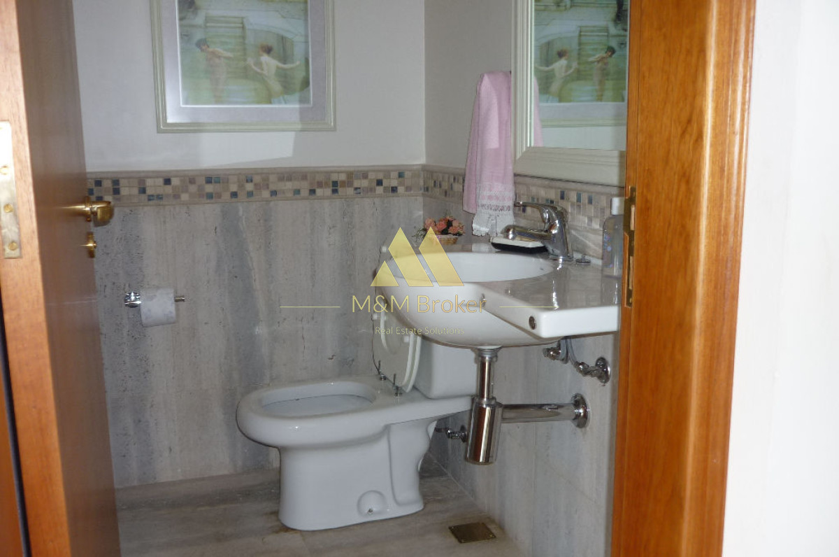 Casa ID.336 - Importante casa sobre Avenida, 5 suites