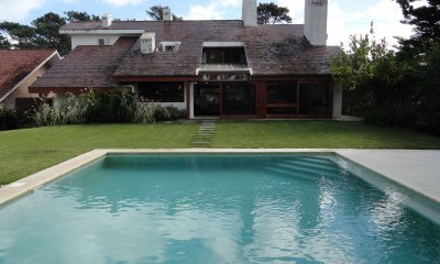OPORTUNIDAD !! CASA PDA 16 MANSA