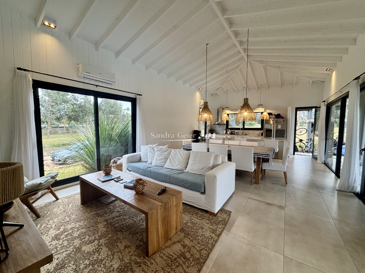 Casa ID.3043 - Casa en venta de 3 dormitorios, en Barrio privado Don Miguel, La Barra