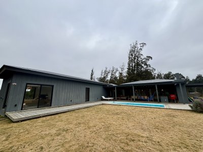 Casa ID.3043 - Casa en venta de 3 dormitorios, en Barrio privado Don Miguel, La Barra
