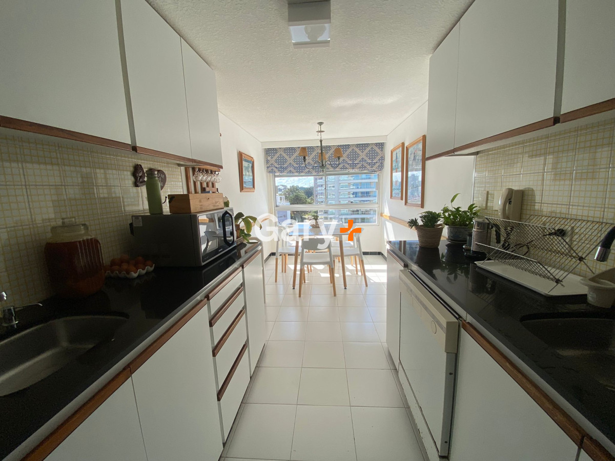 Apartamento ID.27499 - EXCELENTE APTO EN ALQUILER FRENTE AL MAR - BRAVA 