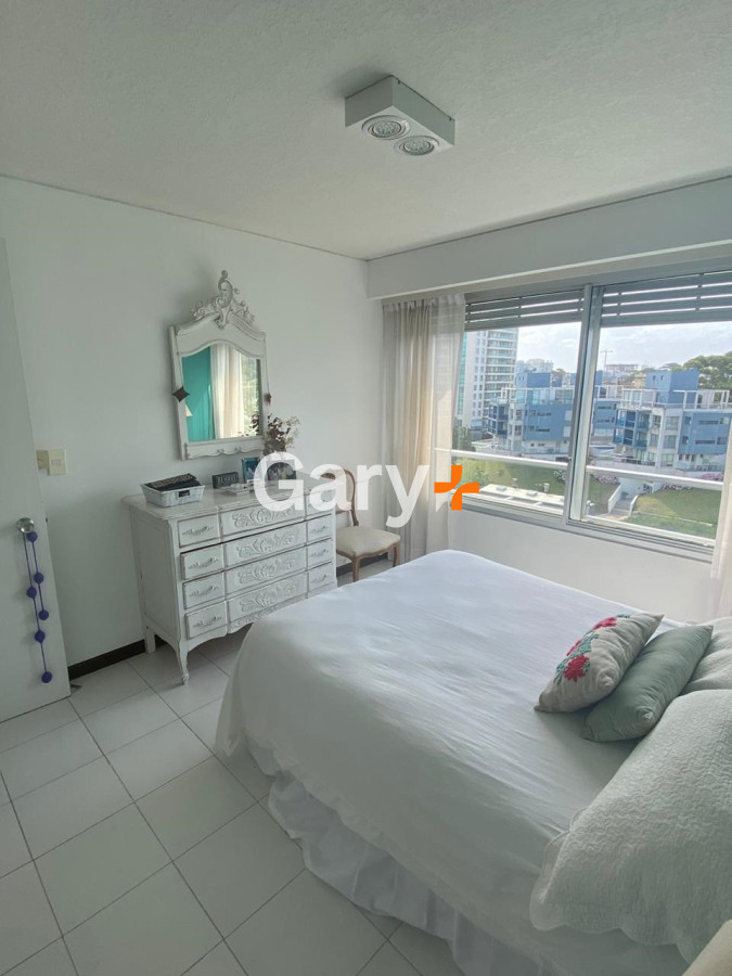 Apartamento ID.27499 - EXCELENTE APTO EN ALQUILER FRENTE AL MAR - BRAVA 
