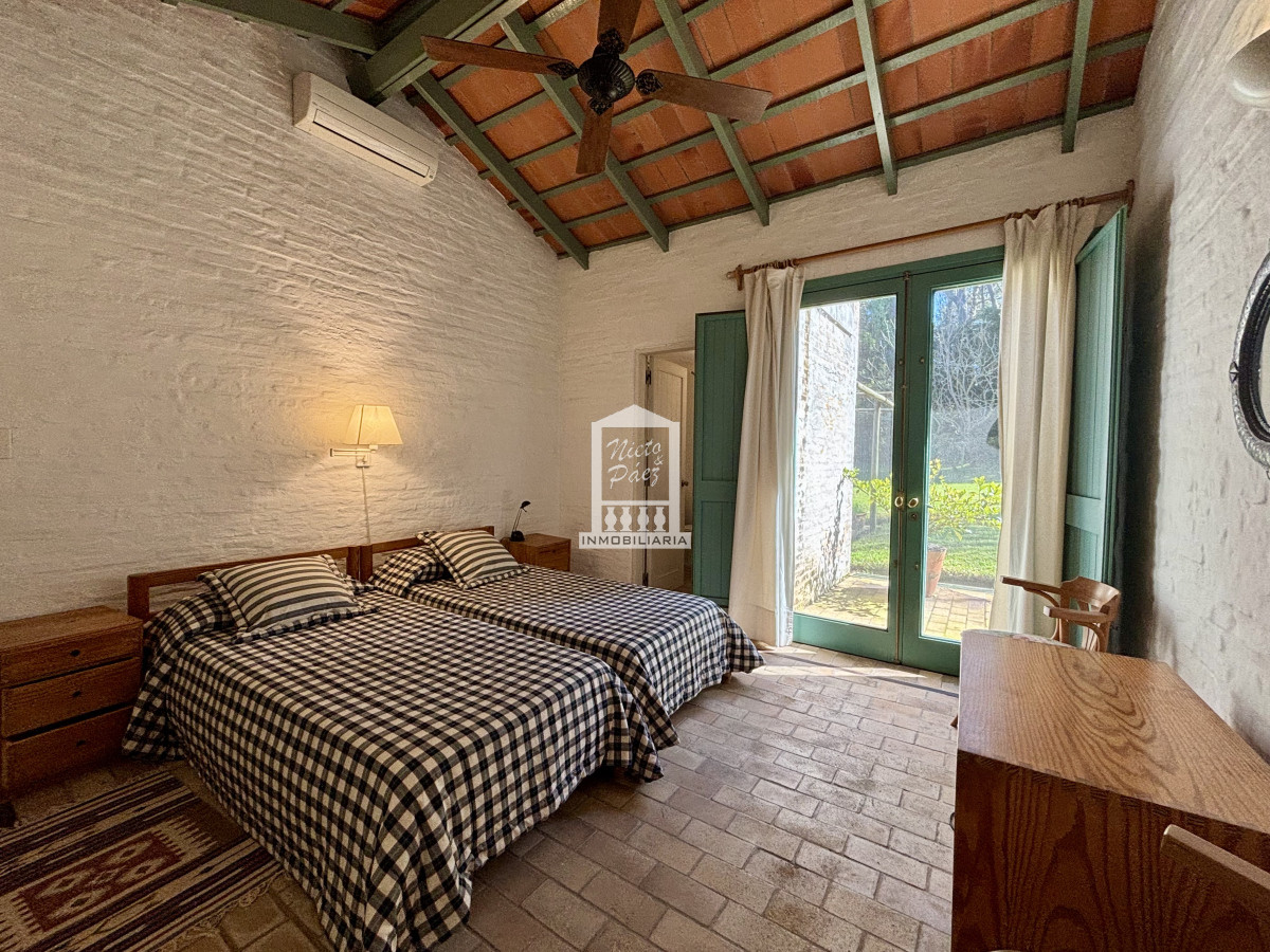 Casa ID.40910 - Casa en venta de 5 dormitorios en el Golf