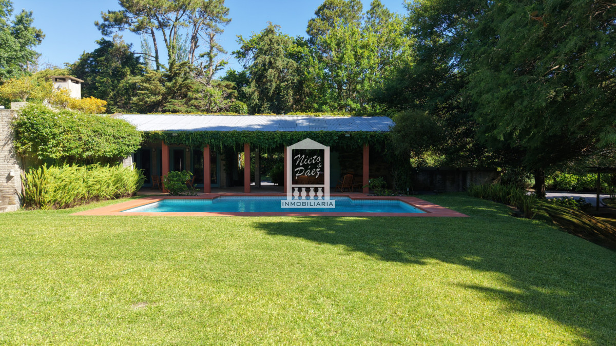 Casa ID.40910 - Casa en venta de 5 dormitorios en el Golf