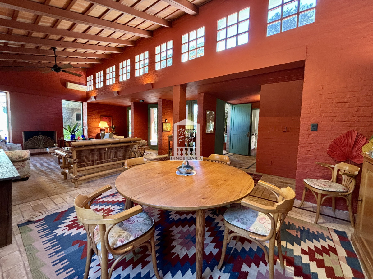 Casa ID.40910 - Casa en venta de 5 dormitorios en el Golf