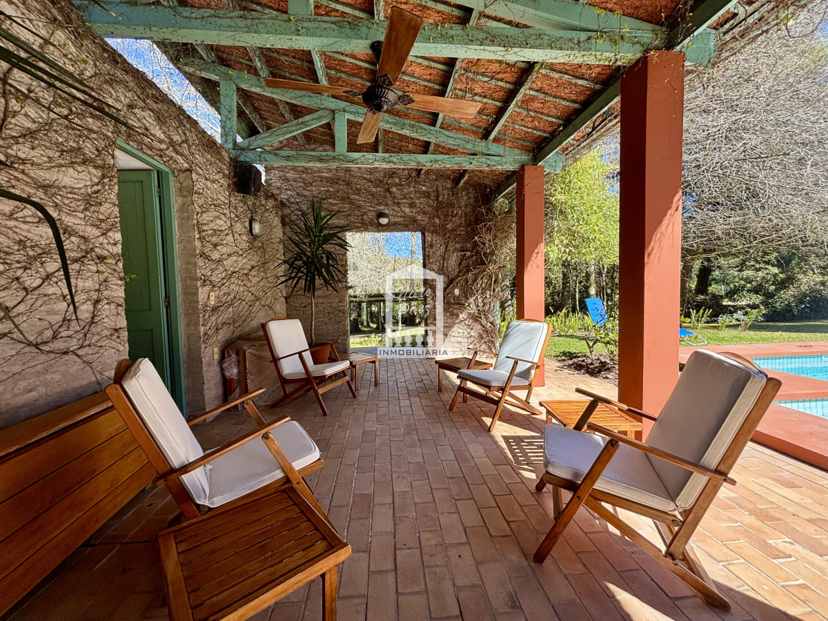 Casa ID.40910 - Casa en venta de 5 dormitorios en el Golf