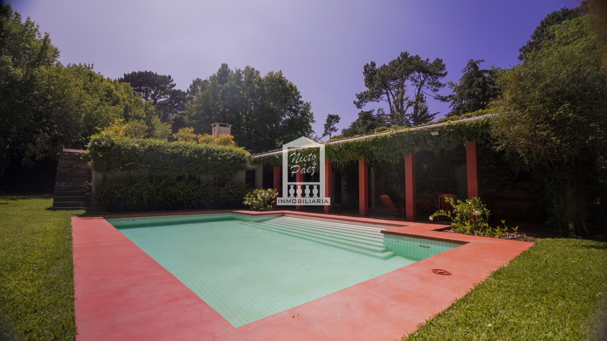 Casa ID.40910 - Casa en venta de 5 dormitorios en el Golf