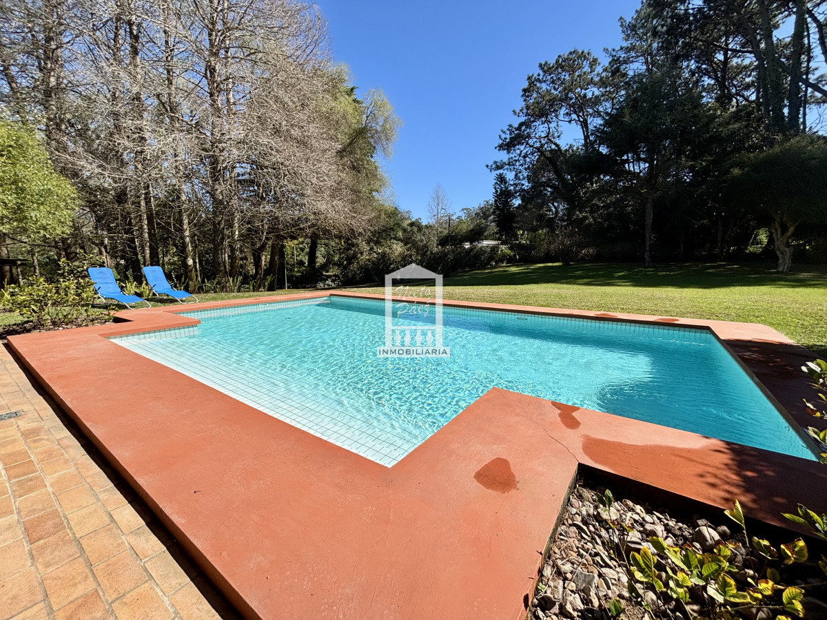 Casa ID.40910 - Casa en venta de 5 dormitorios en el Golf