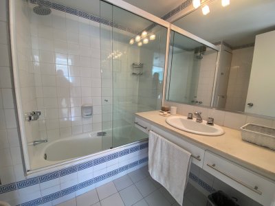 En venta apartamento frente al mar de 3 dormitorioscon excelentes vistas de la Brava - NDM13444A