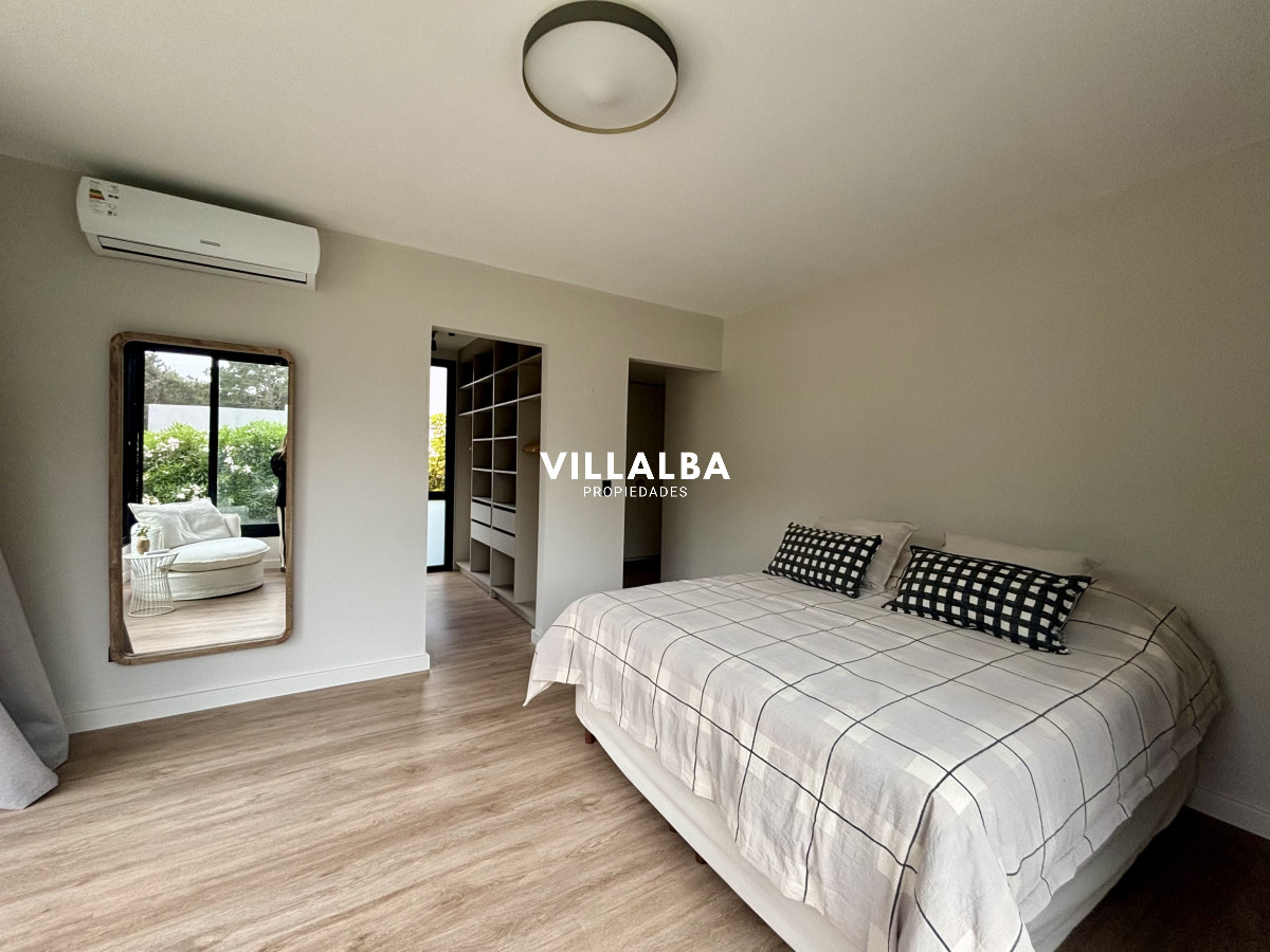 Apartamento ID.4202 - Casa en venta de 4 dormitorios, en Rincon del Indio 