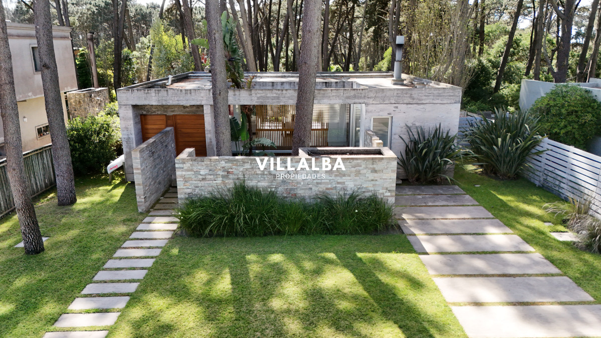 Casa ID.4201 - Casa en venta de 4 dormitorios, en Rincon del Indio 