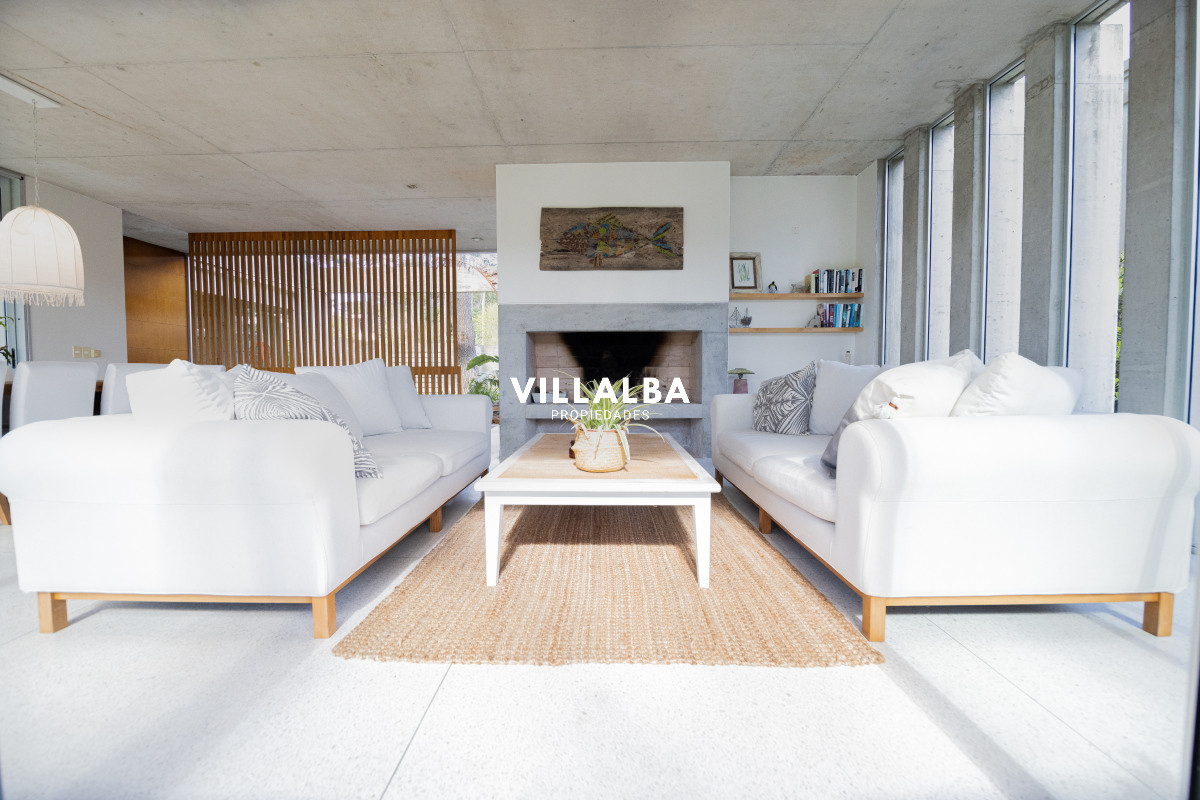 Casa ID.4201 - Casa en venta de 4 dormitorios, en Rincon del Indio 