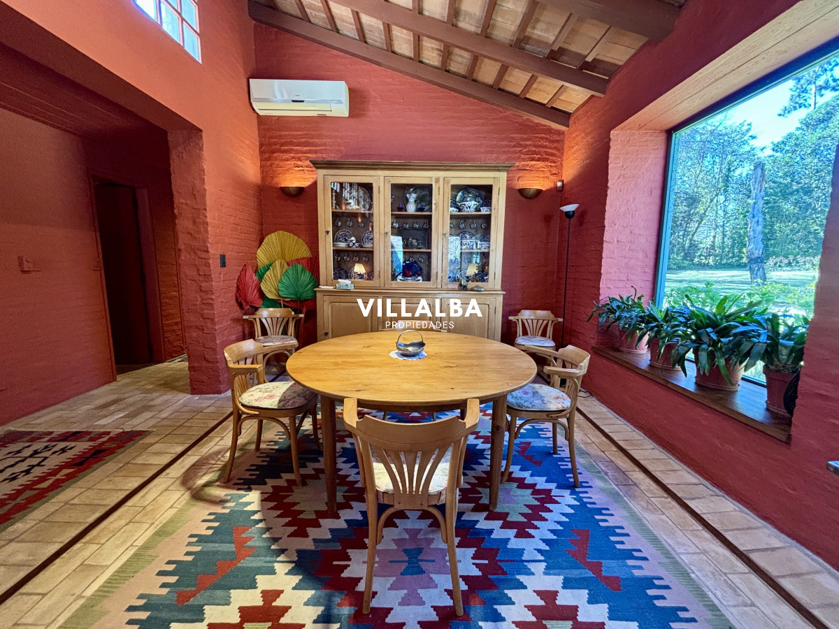 Casa ID.4195 - Casa en venta de 5 dormitorios en el Golf