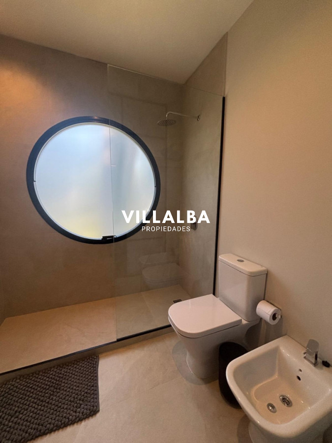 Casa ID.4202 - Casa en venta de 4 dormitorios, en Rincon del Indio 