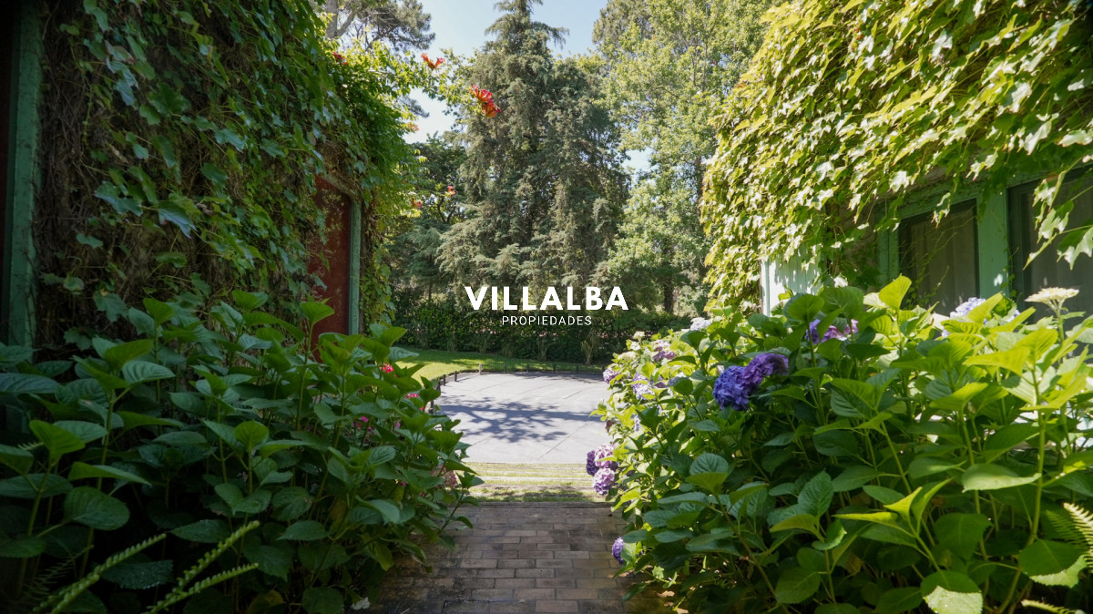 Casa ID.4195 - Casa en venta de 5 dormitorios en el Golf