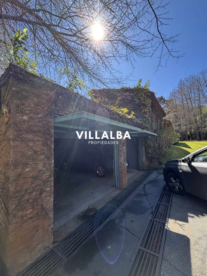 Casa ID.4195 - Casa en venta de 5 dormitorios en el Golf