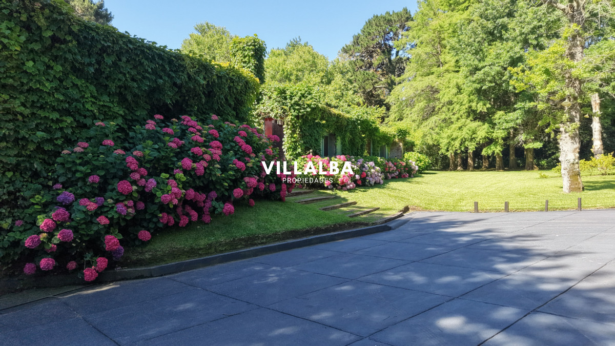 Casa ID.4195 - Casa en venta de 5 dormitorios en el Golf