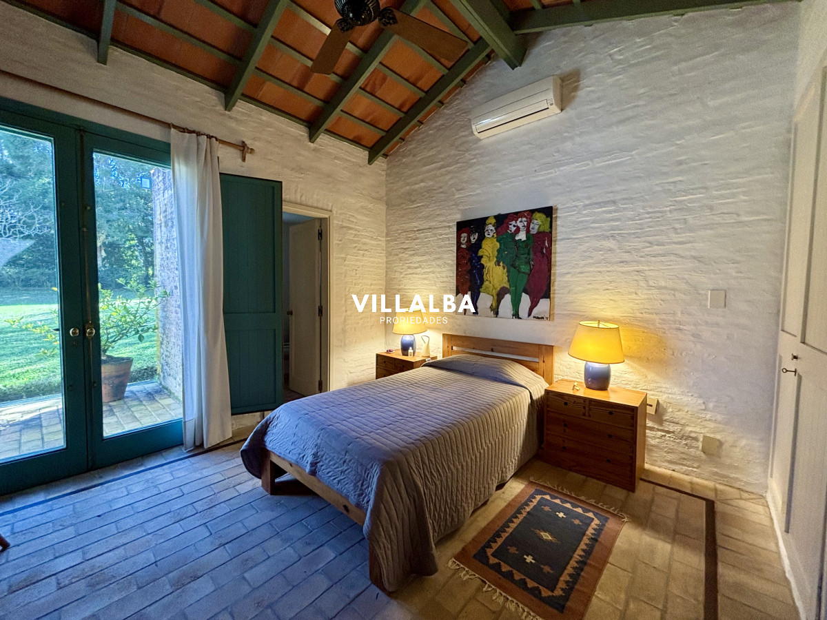 Casa ID.4195 - Casa en venta de 5 dormitorios en el Golf