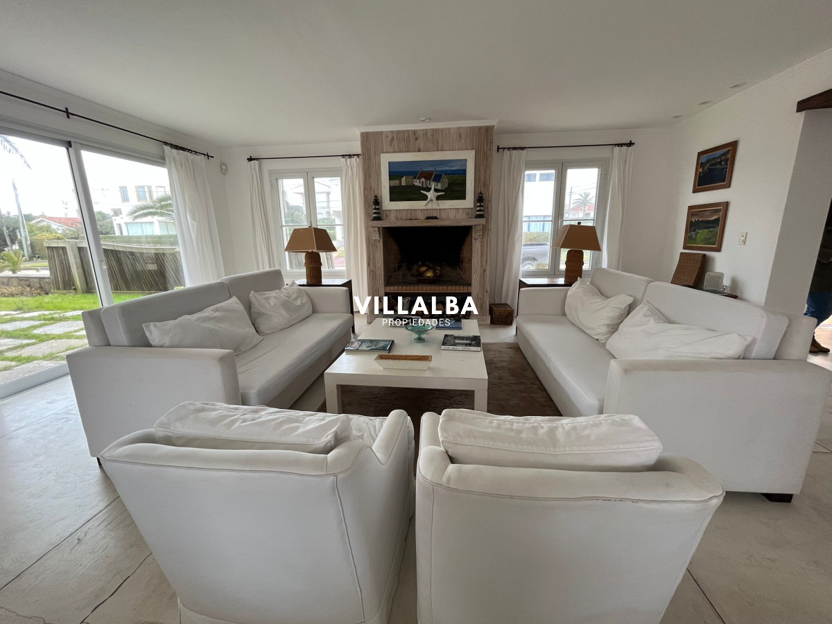 Apartamento ID.4191 - Casa en venta de 4 dormitorios, en la Península