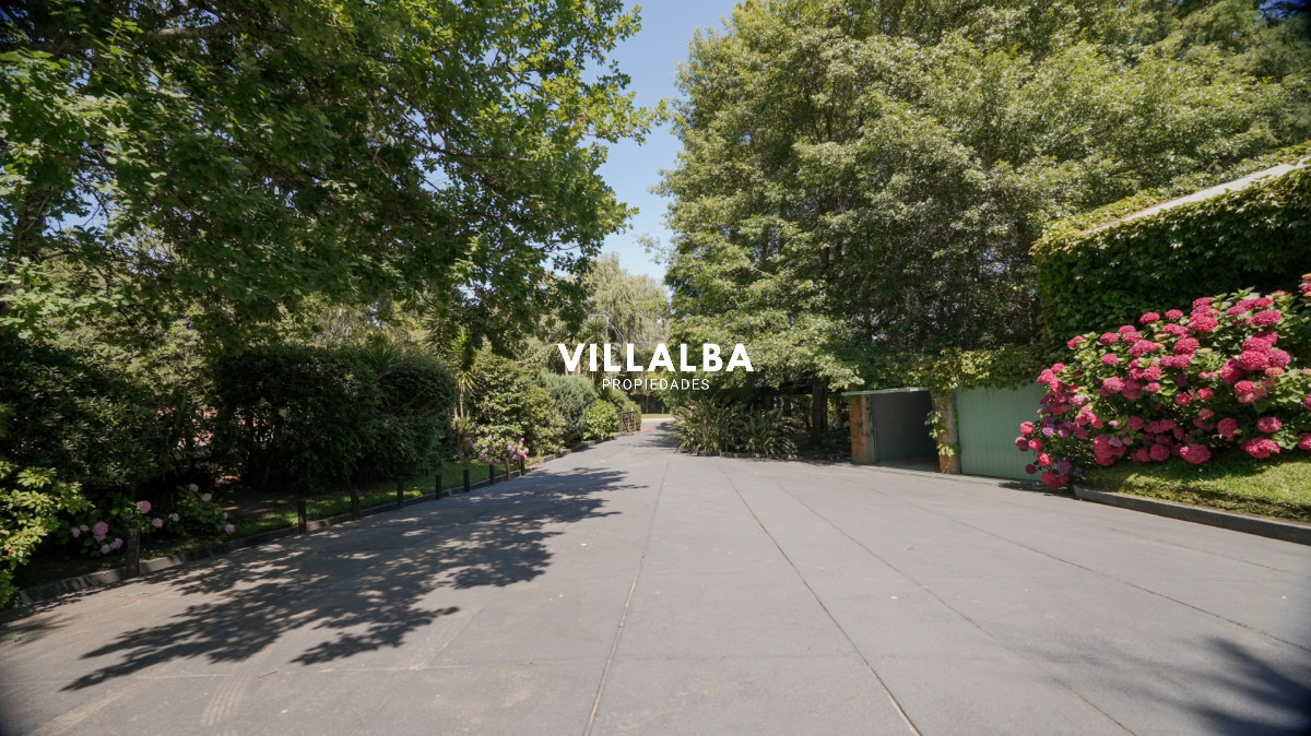 Casa ID.4195 - Casa en venta de 5 dormitorios en el Golf