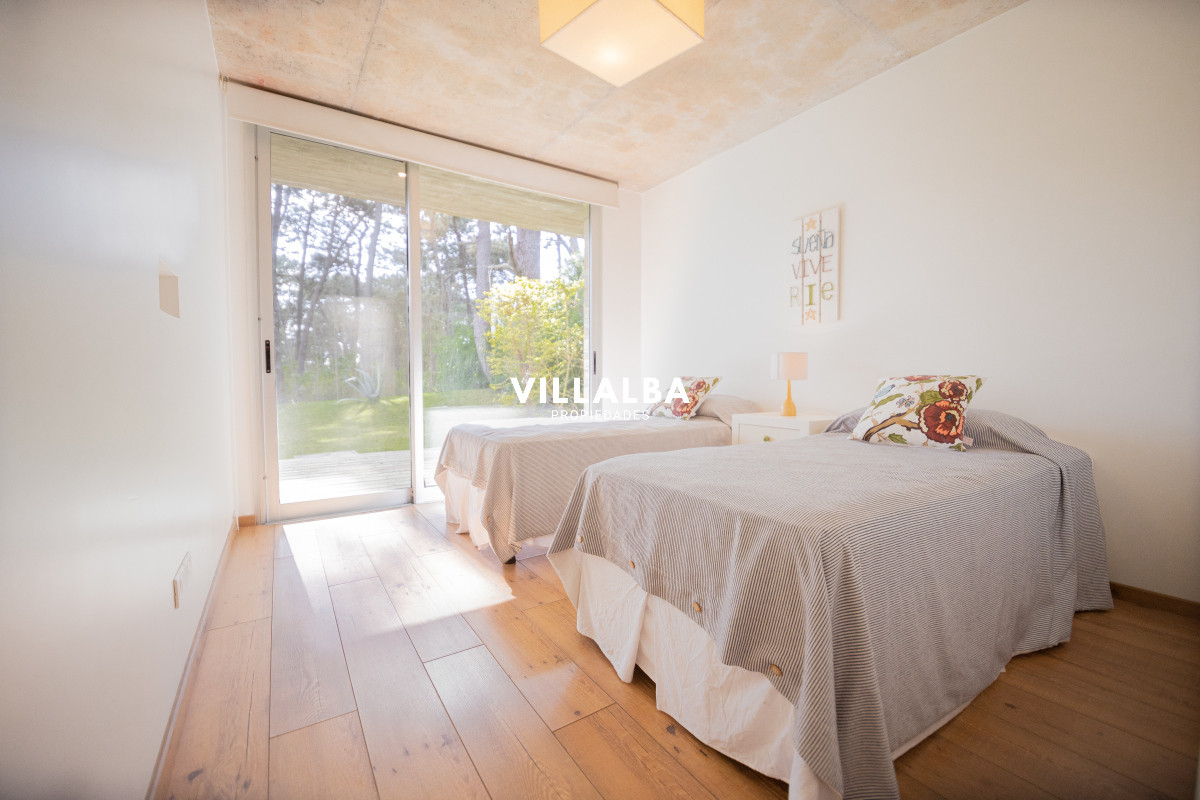 Casa ID.4201 - Casa en venta de 4 dormitorios, en Rincon del Indio 