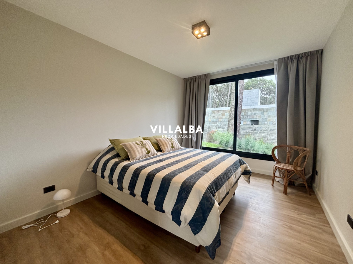 Apartamento ID.4202 - Casa en venta de 4 dormitorios, en Rincon del Indio 