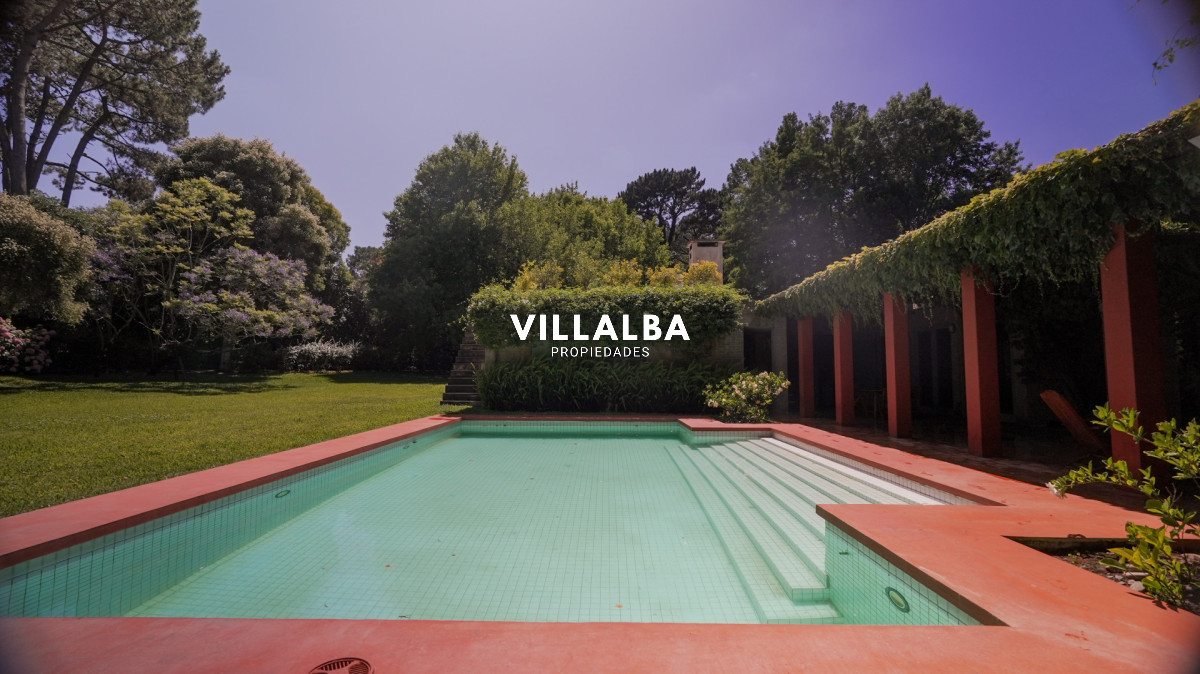 Casa ID.4195 - Casa en venta de 5 dormitorios en el Golf