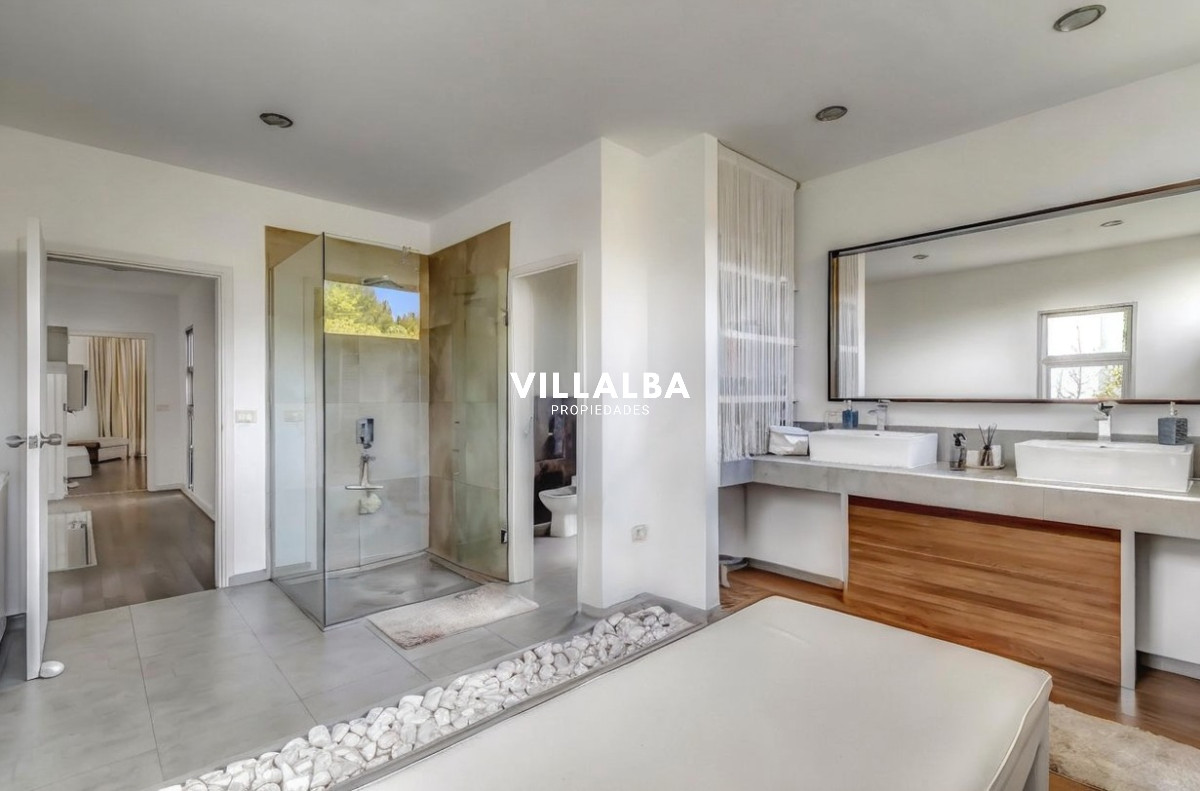 Casa ID.4196 - Espectacular casa en San Rafael Punta Del Este 4 dormitorios venta