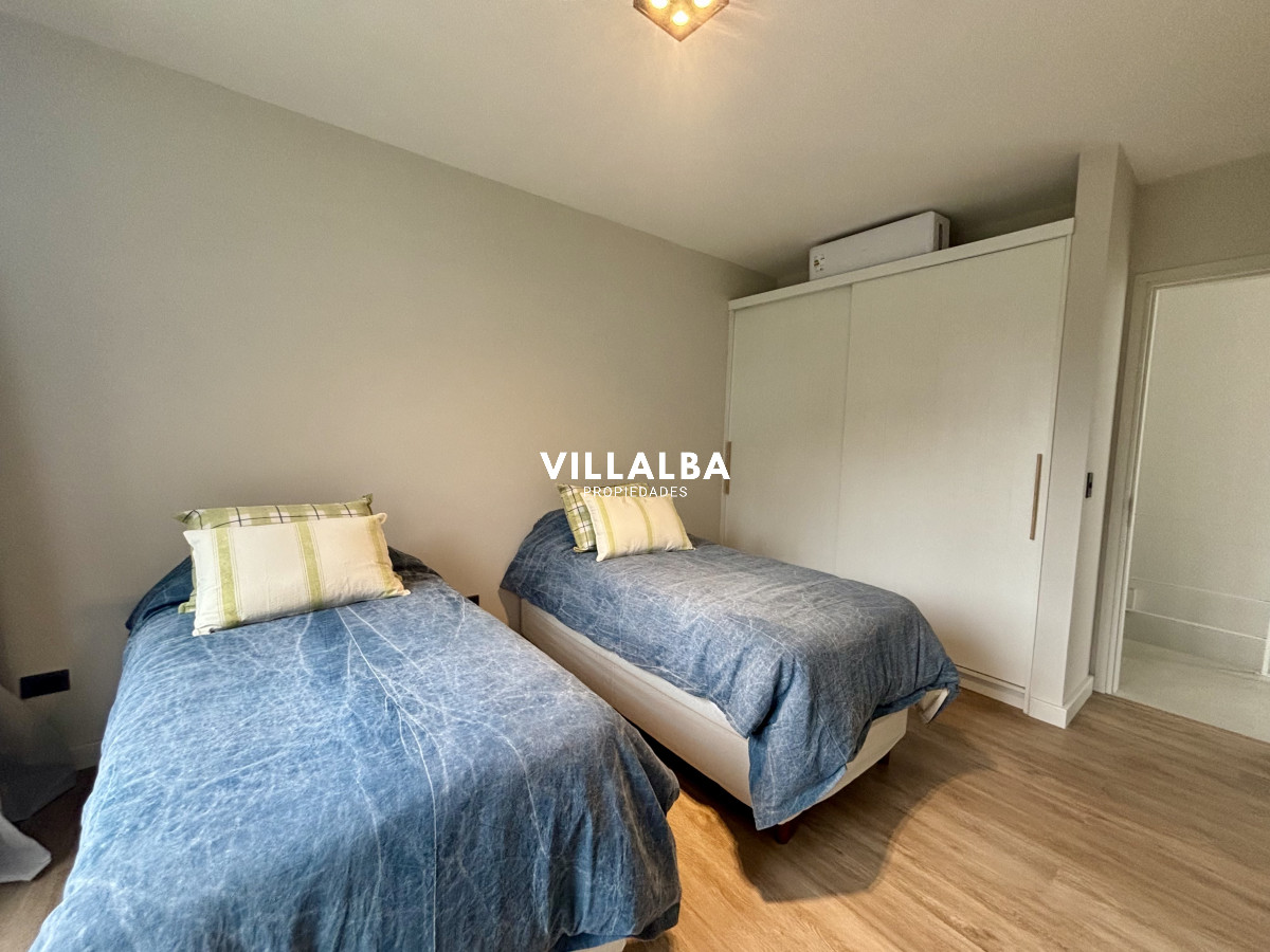 Apartamento ID.4202 - Casa en venta de 4 dormitorios, en Rincon del Indio 