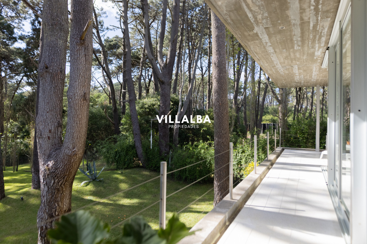 Casa ID.4201 - Casa en venta de 4 dormitorios, en Rincon del Indio 