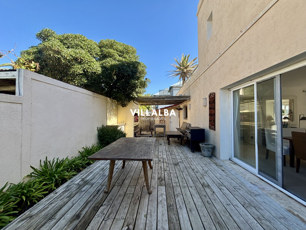 Apartamento ID.4191 - Casa en venta de 4 dormitorios, en la Península