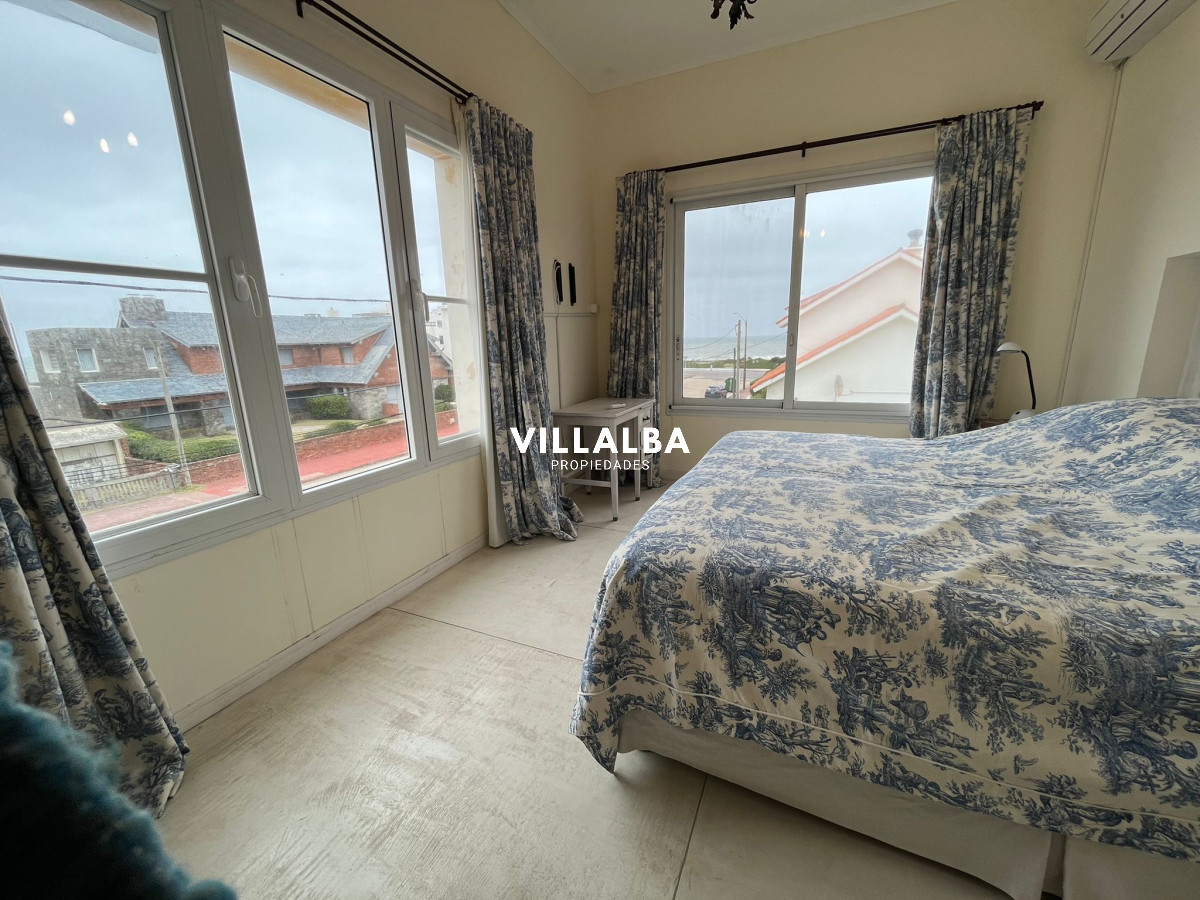 Apartamento ID.4191 - Casa en venta de 4 dormitorios, en la Península