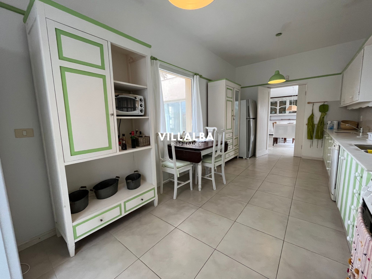 Apartamento ID.4191 - Casa en venta de 4 dormitorios, en la Península