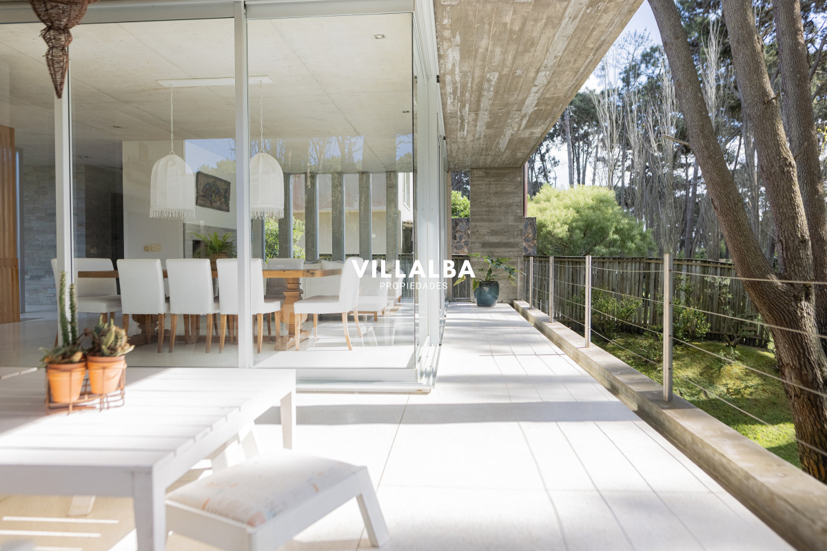 Casa ID.4201 - Casa en venta de 4 dormitorios, en Rincon del Indio 