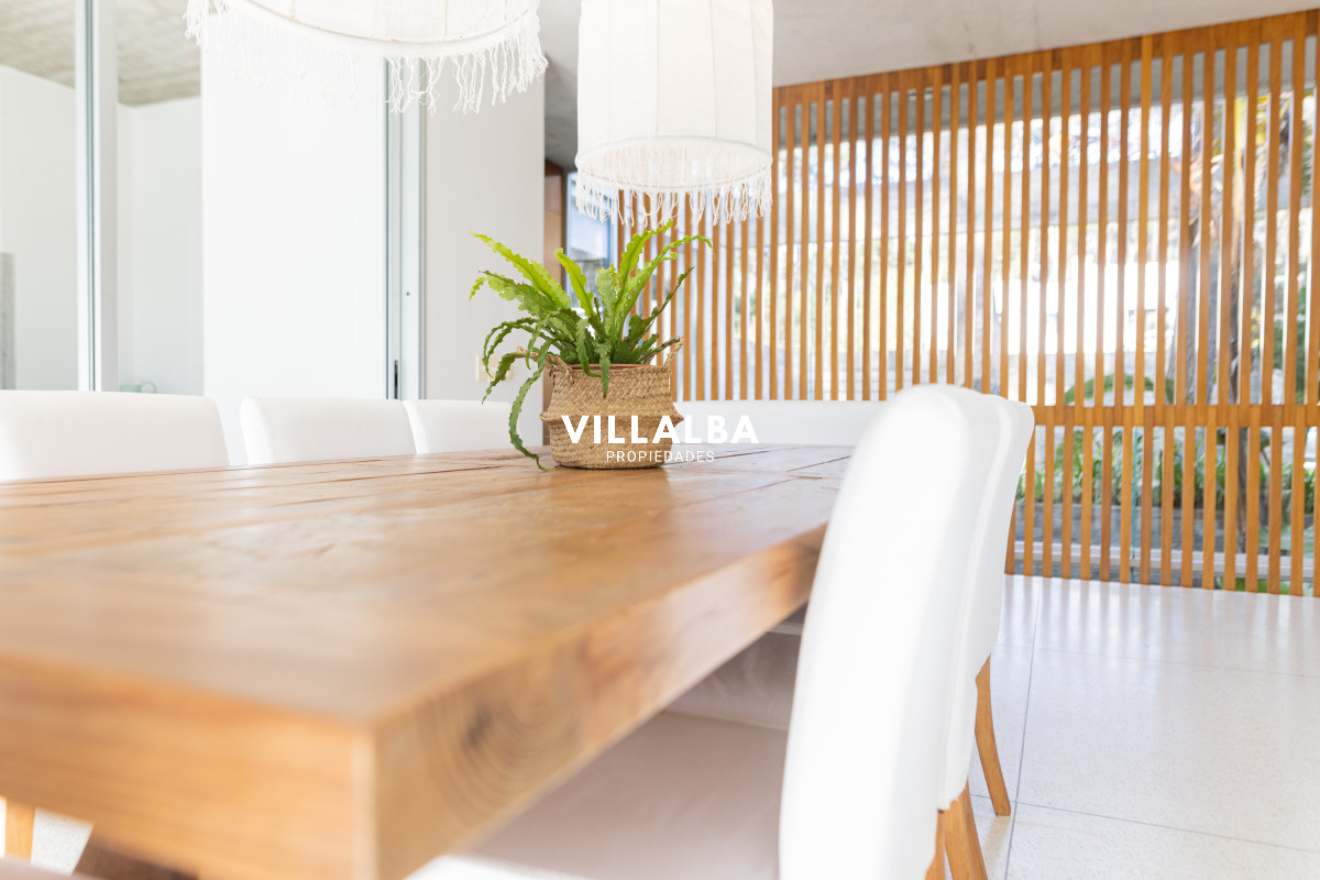 Casa ID.4201 - Casa en venta de 4 dormitorios, en Rincon del Indio 