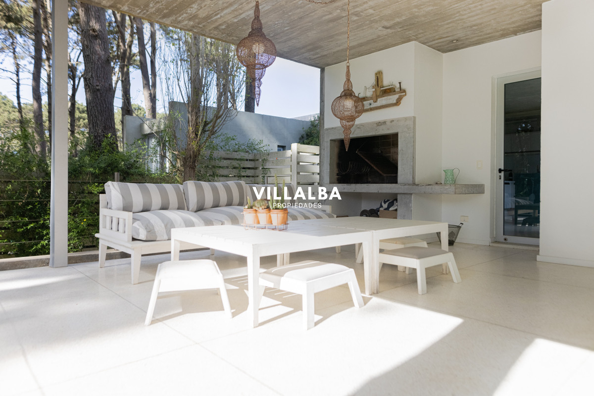 Casa ID.4201 - Casa en venta de 4 dormitorios, en Rincon del Indio 