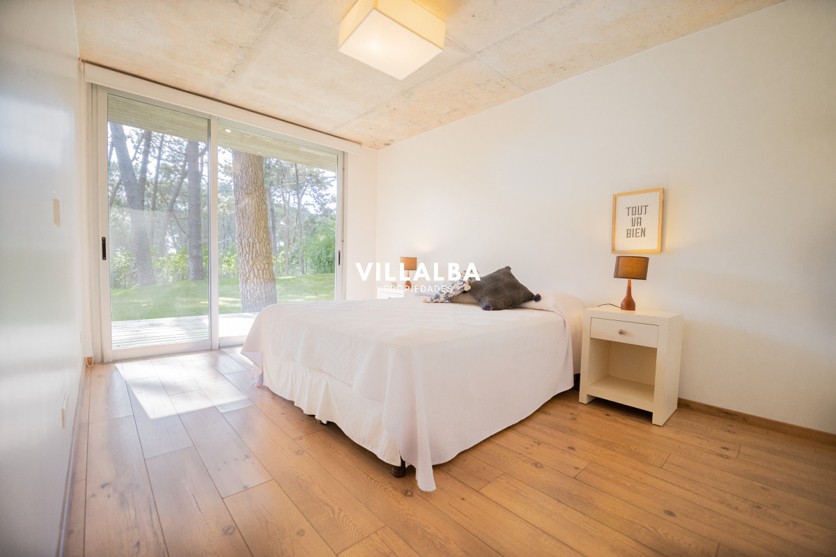 Casa ID.4201 - Casa en venta de 4 dormitorios, en Rincon del Indio 