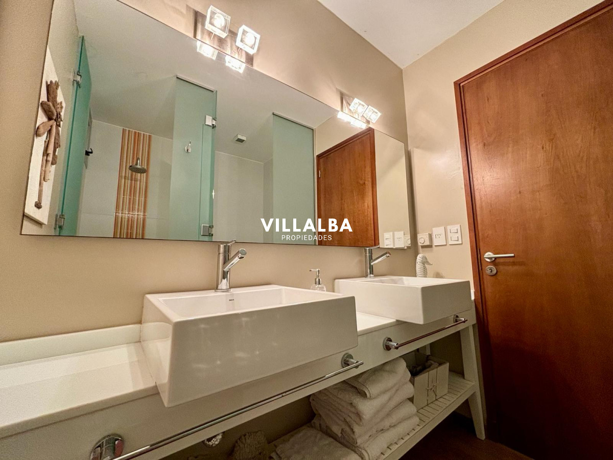 Casa ID.4201 - Casa en venta de 4 dormitorios, en Rincon del Indio 