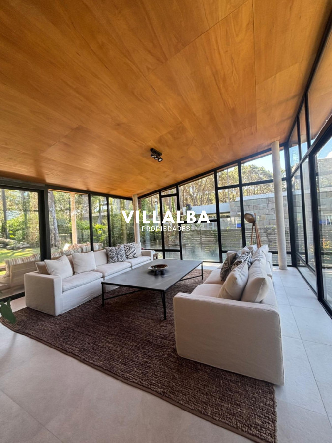 Casa ID.4202 - Casa en venta de 4 dormitorios, en Rincon del Indio 