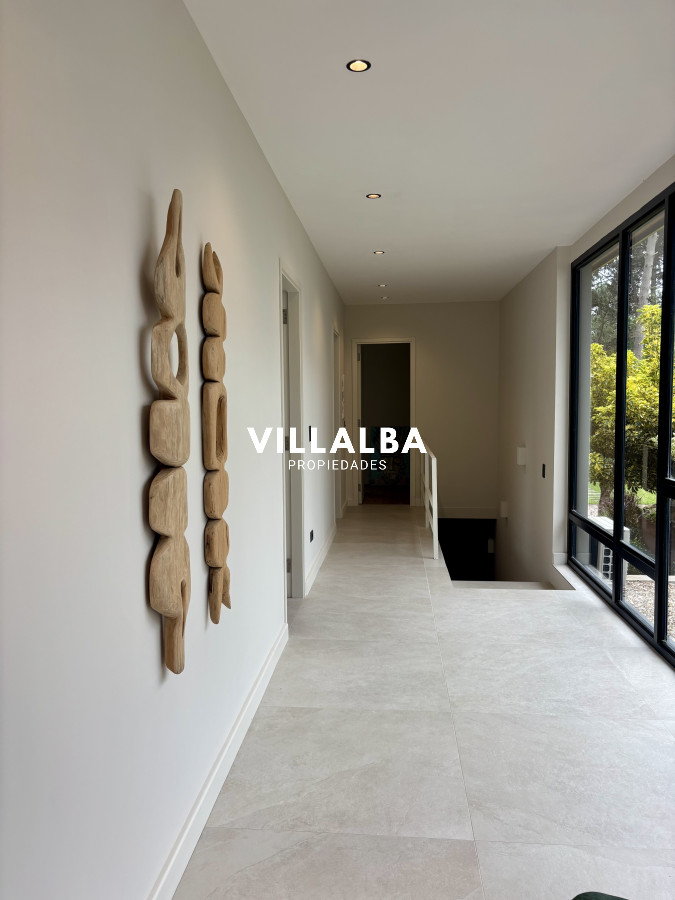 Apartamento ID.4202 - Casa en venta de 4 dormitorios, en Rincon del Indio 