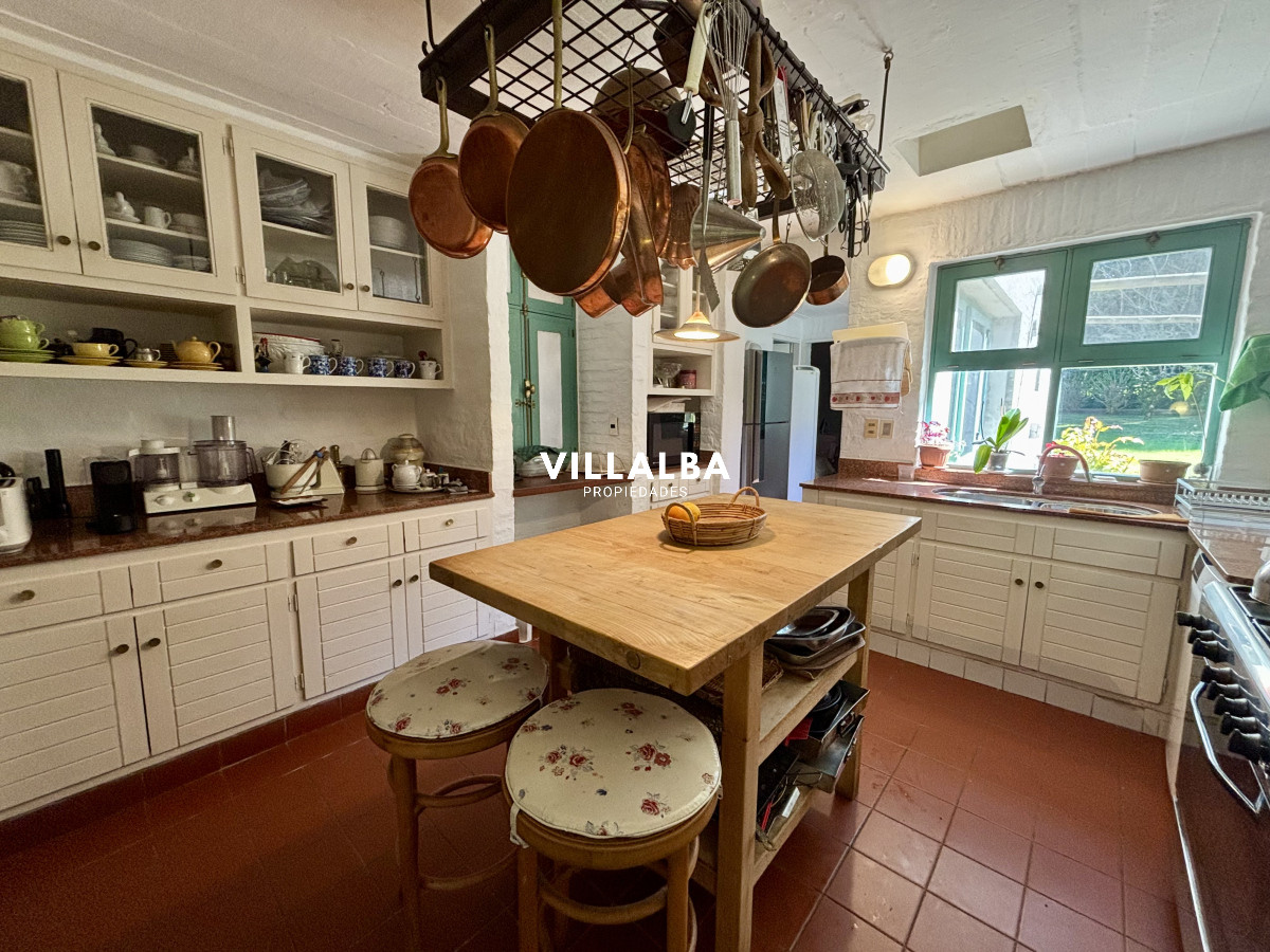 Casa ID.4195 - Casa en venta de 5 dormitorios en el Golf