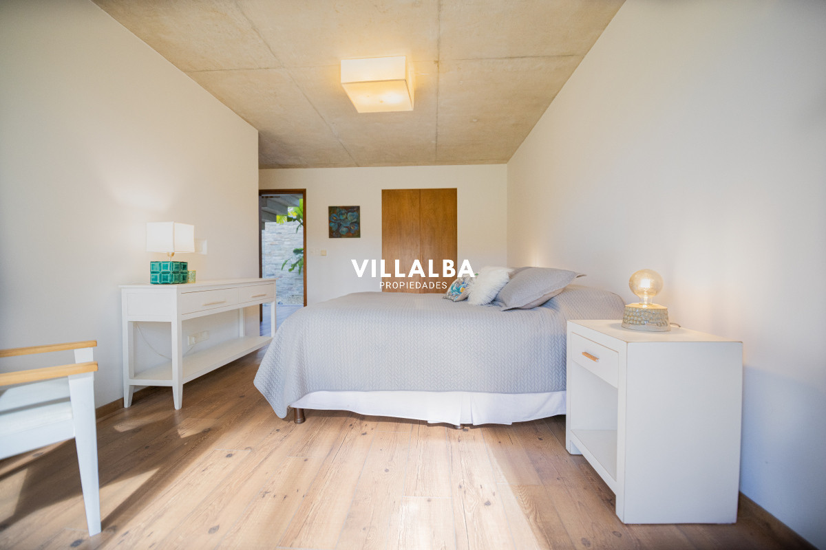 Casa ID.4201 - Casa en venta de 4 dormitorios, en Rincon del Indio 