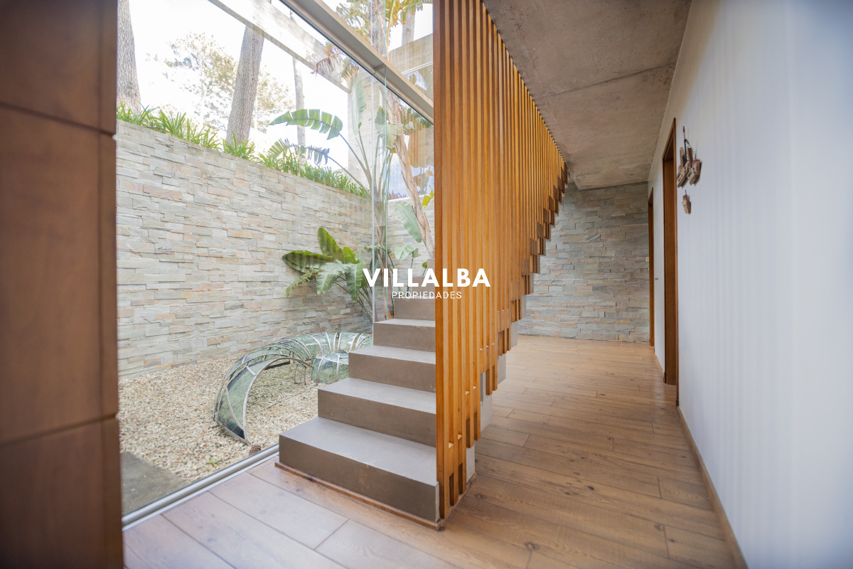 Casa ID.4201 - Casa en venta de 4 dormitorios, en Rincon del Indio 