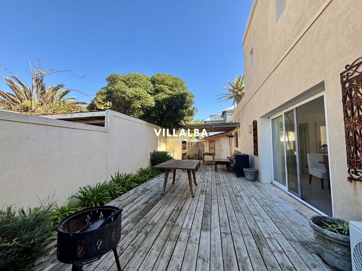 Apartamento ID.4191 - Casa en venta de 4 dormitorios, en la Península