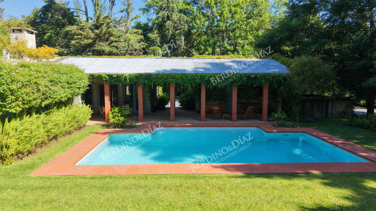 Casa ID.3183 - Venta casa de 5 dormitorios en barrio Golf, Punta del Este