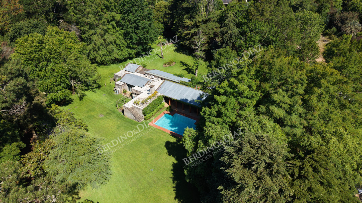 Casa ID.3183 - Venta casa de 5 dormitorios en barrio Golf, Punta del Este